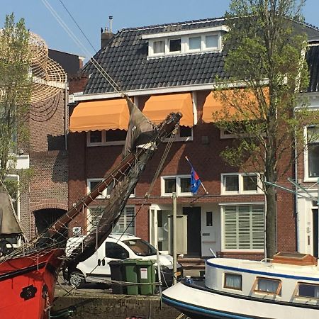 B&B Aan De Gracht Леуварден Екстериор снимка