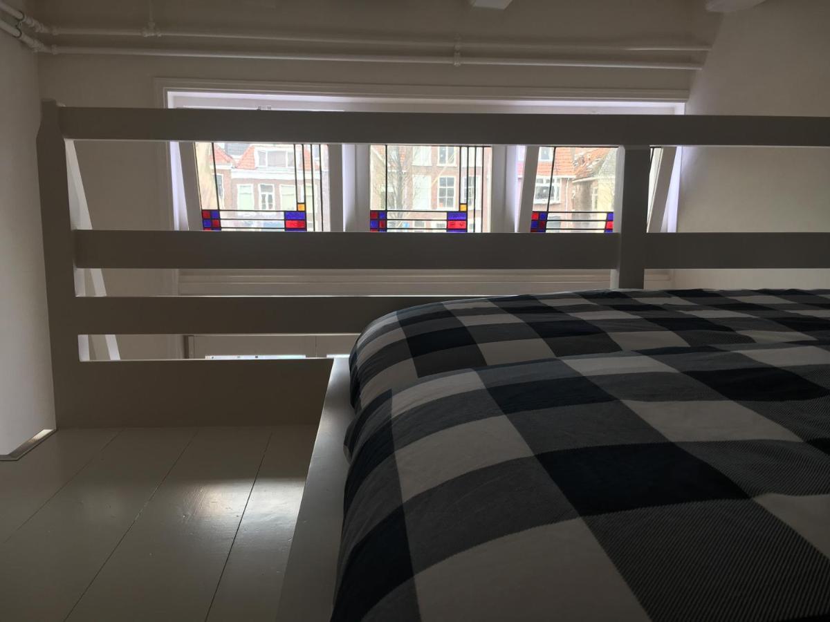 B&B Aan De Gracht Леуварден Екстериор снимка